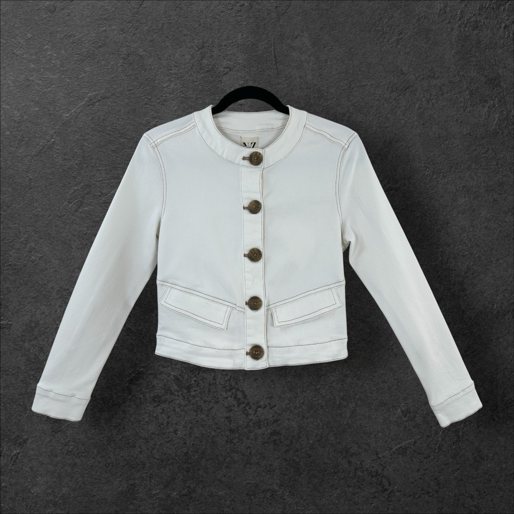 $178 Nic+Zoe Top It Off Cropped White Denim Jacket Womans Size‎ XS Flap Pockets